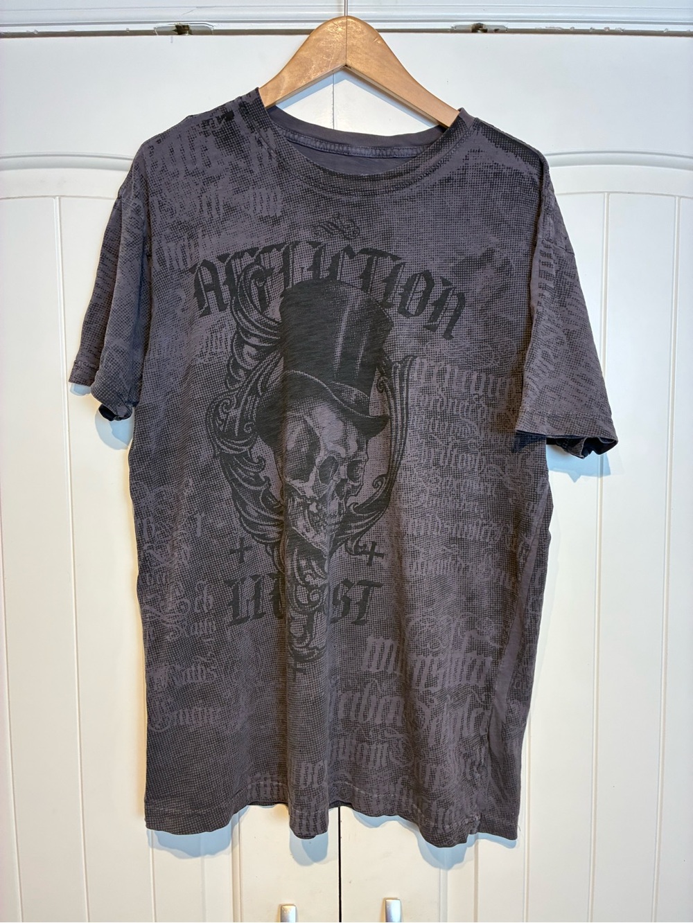 Affliction Black Gray Skull Top Hat Graphic Tee Size XL